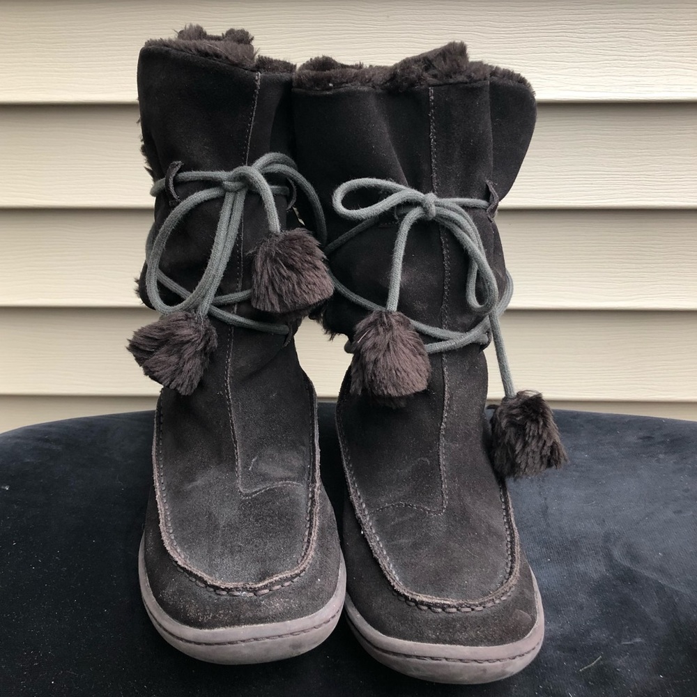 Vintage 90s Steve Madden Moccasin Booties
